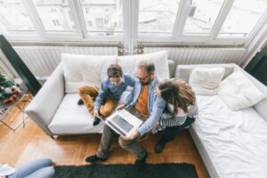 Filhos e tecnologia: criando regras eficazes para o uso de telas